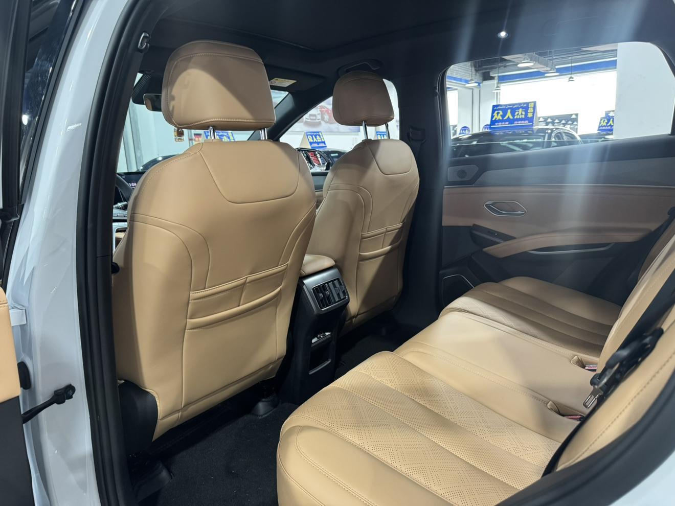 BYD Song L DM 2024, фото 8