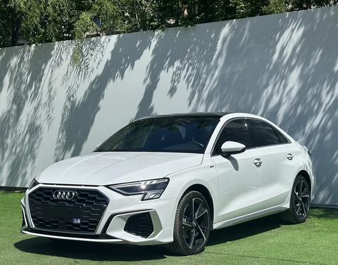 Audi A3 2021, 1.4 л турбо, робот (DCT), передний, пробег 62 000 км — авто из Китая с пробегом