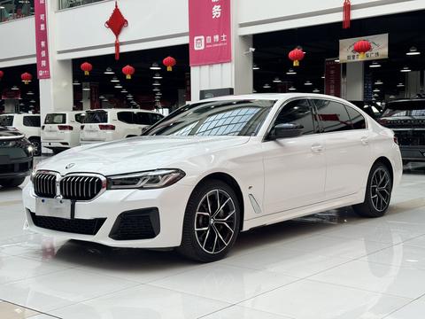 BMW 5 2022, 2 л турбо, автомат, задний, пробег 30 000 км — авто из Китая с пробегом