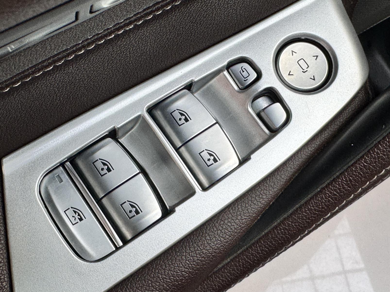 BMW 5 2022, фото 16