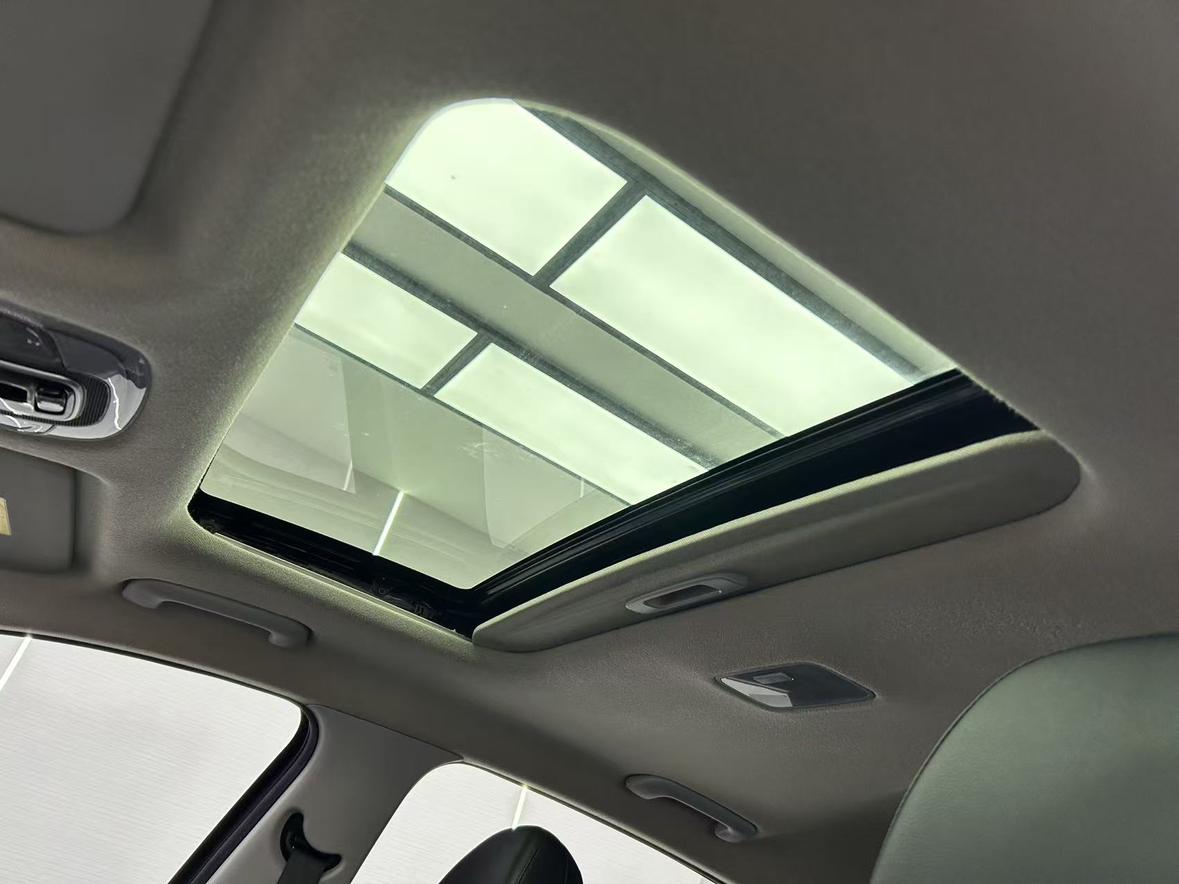 Hyundai Elantra 2023, фото 16