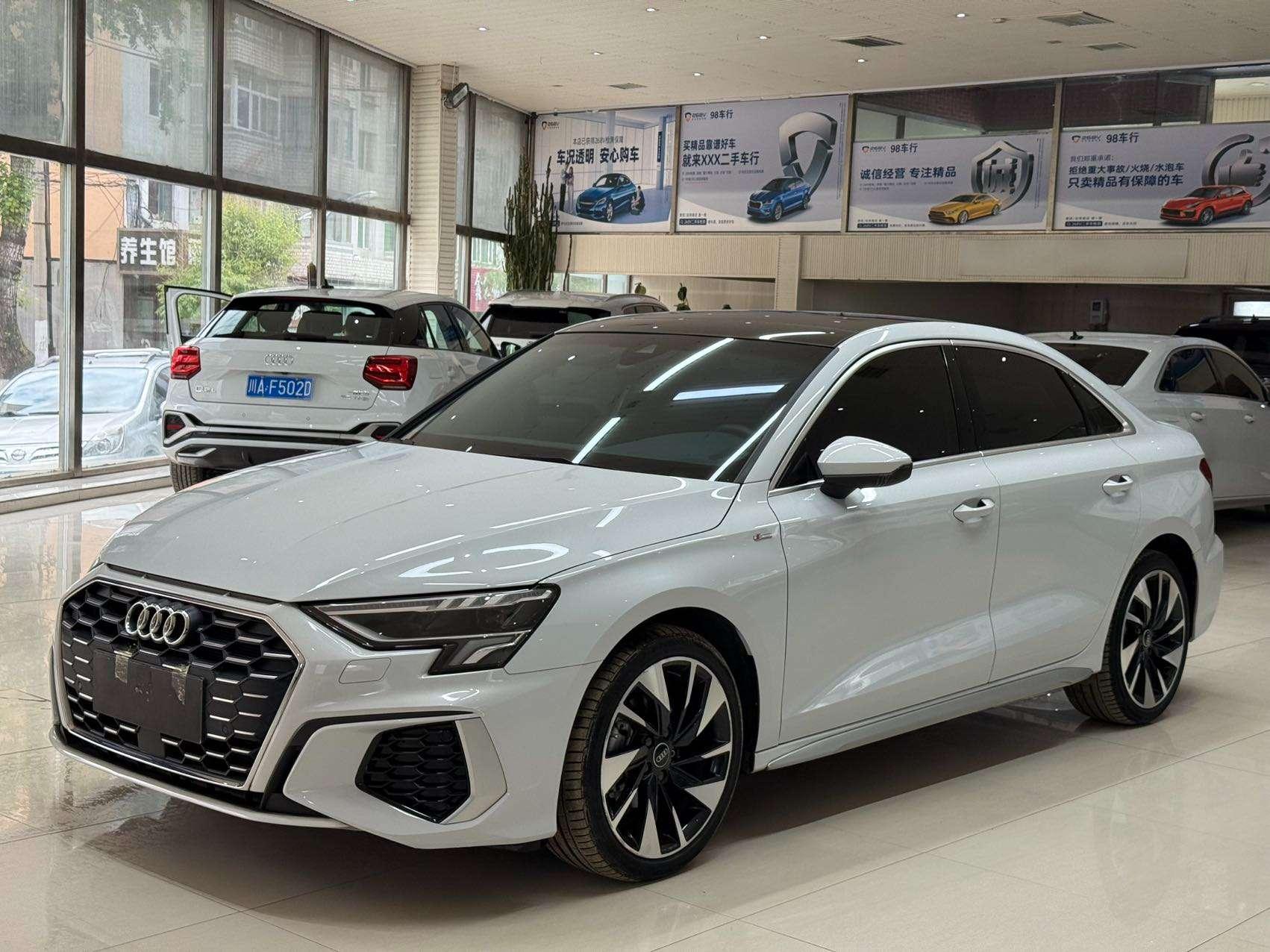 Audi A3 2022, 1.4 л турбо, робот (DCT), передний, пробег 27 000 км — авто из Китая с пробегом
