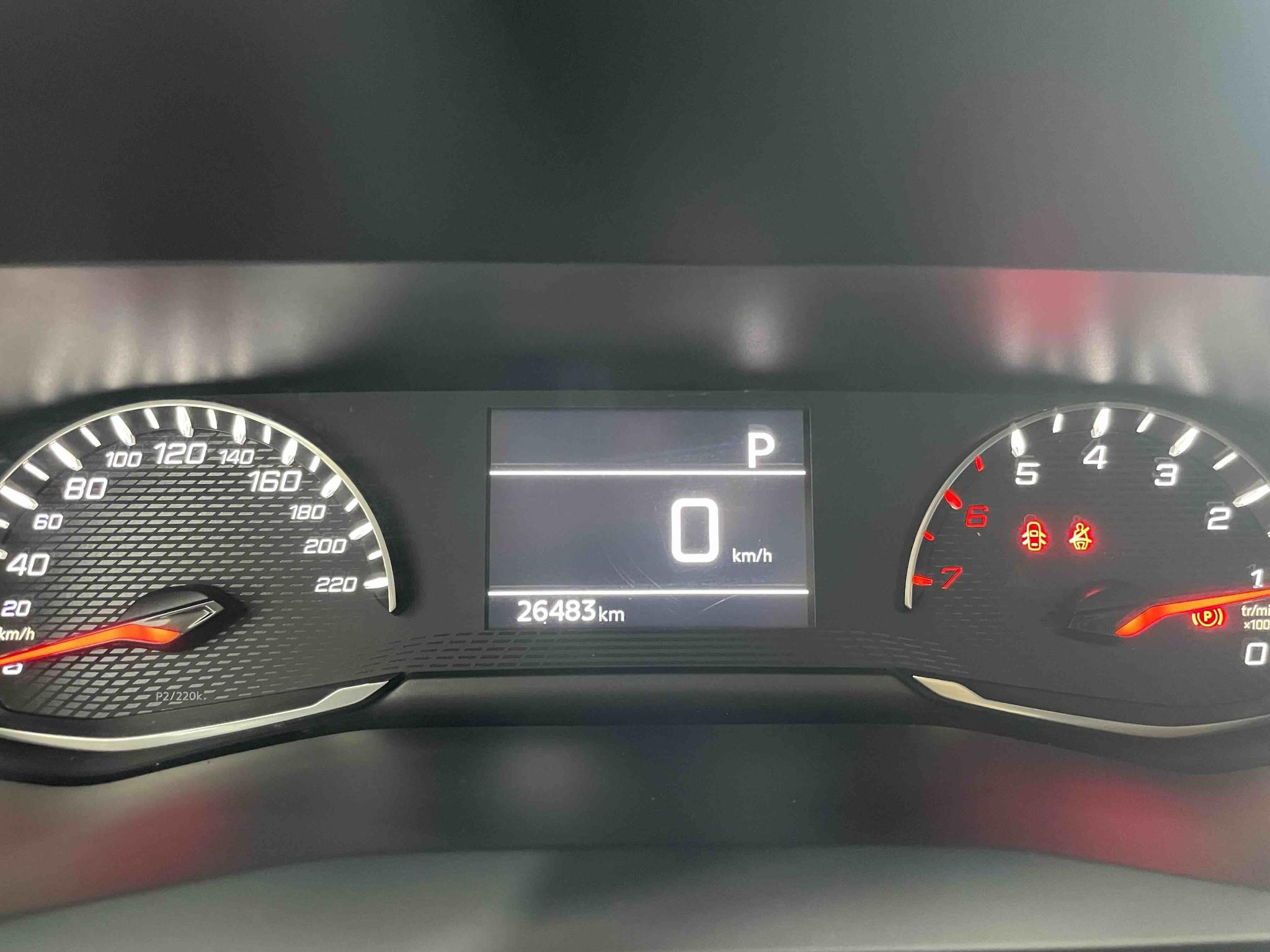 Peugeot 2008 2022, фото 17