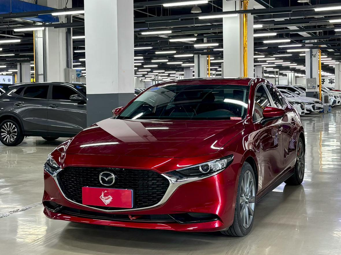 Mazda 3 2023, 2 л, автомат, передний, пробег 15 000 км — авто из Китая с пробегом
