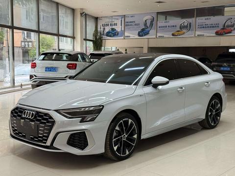 Audi A3 2023, 1.4 л турбо, робот (DCT), передний, пробег 20 000 км — авто из Китая с пробегом