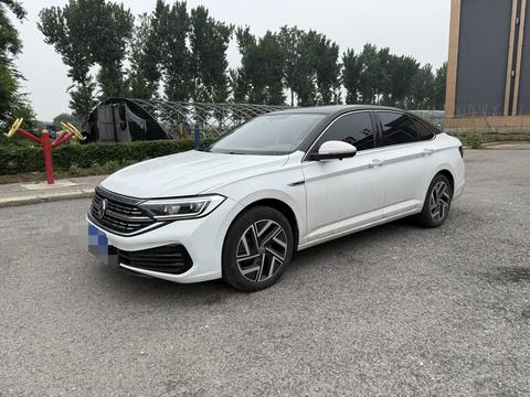 Volkswagen Jetta 2023, 1.4 л турбо, робот (DCT), передний, пробег 36 000 км — авто из Китая с пробегом