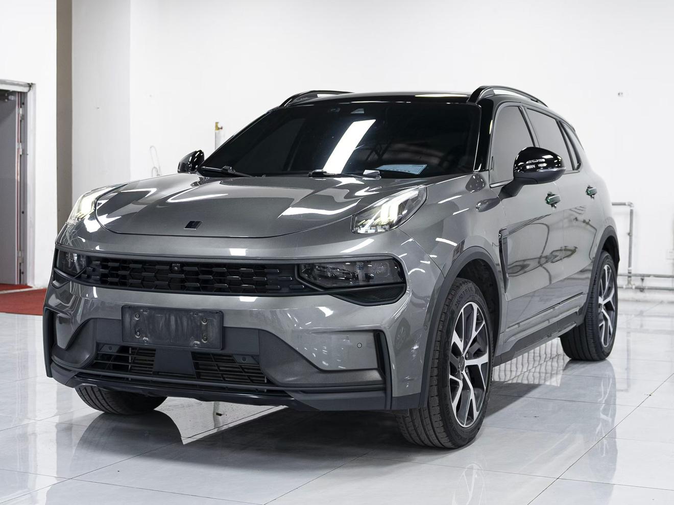 Lynk & Co 01 2023, 2 л турбо, автомат, полный, пробег 70 000 км — авто из Китая с пробегом