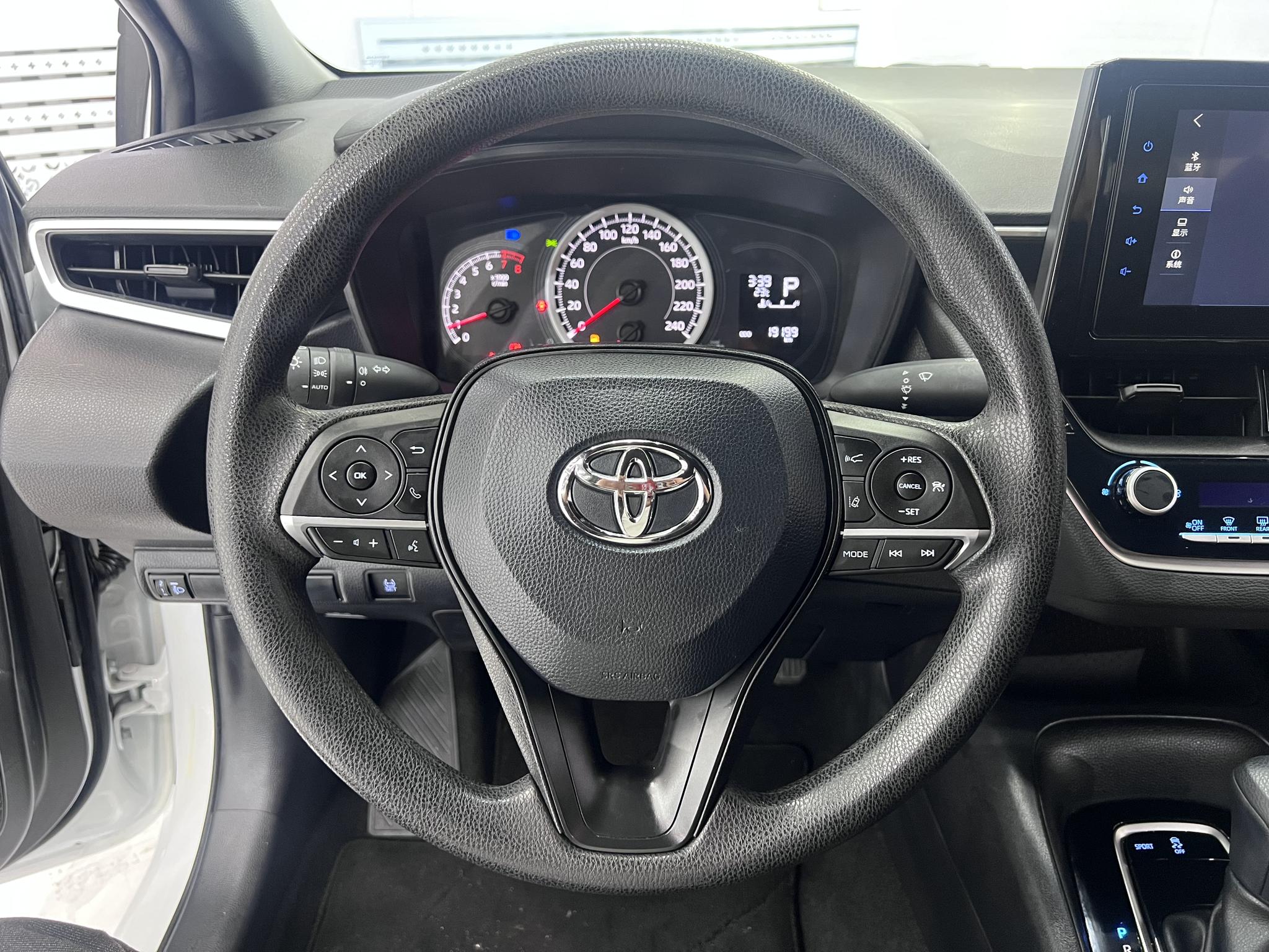 Toyota Corolla 2022, фото 11