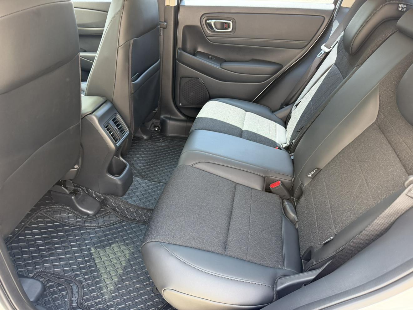 Honda Vezel 2023, фото 11