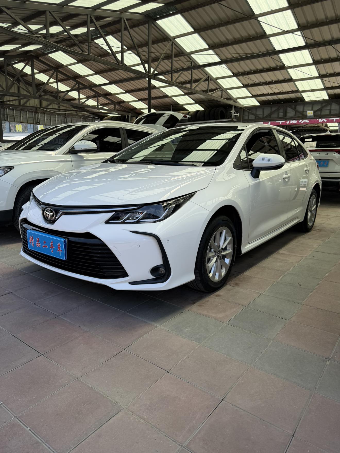 Toyota Corolla 2021, 1.2 л турбо, вариатор (CVT), передний, пробег 38 000 км — авто из Китая с пробегом
