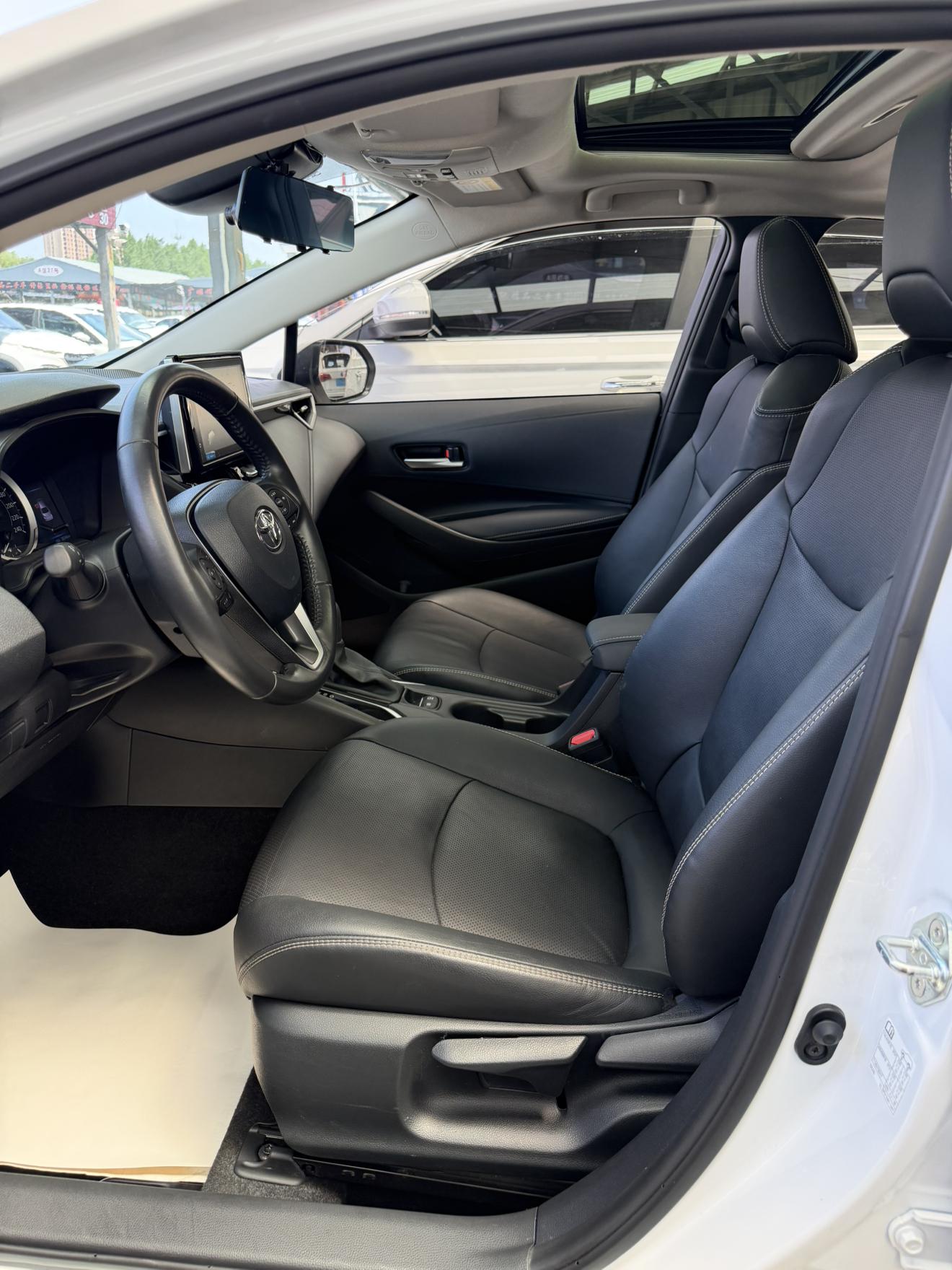 Toyota Corolla 2021, фото 16