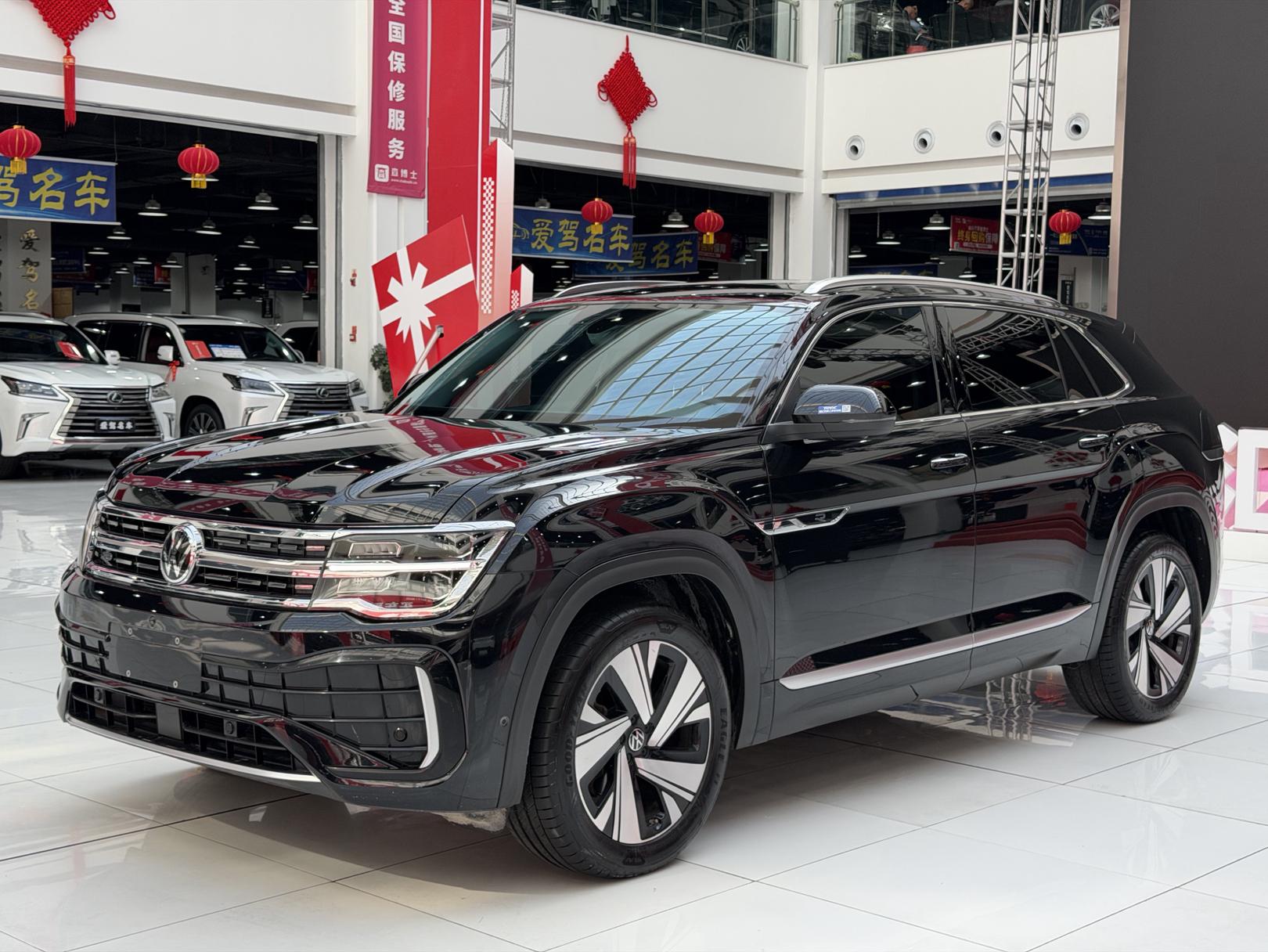 Volkswagen Teramont 2024, 2 л турбо, робот (DCT), полный, пробег 45 000 км — авто из Китая с пробегом