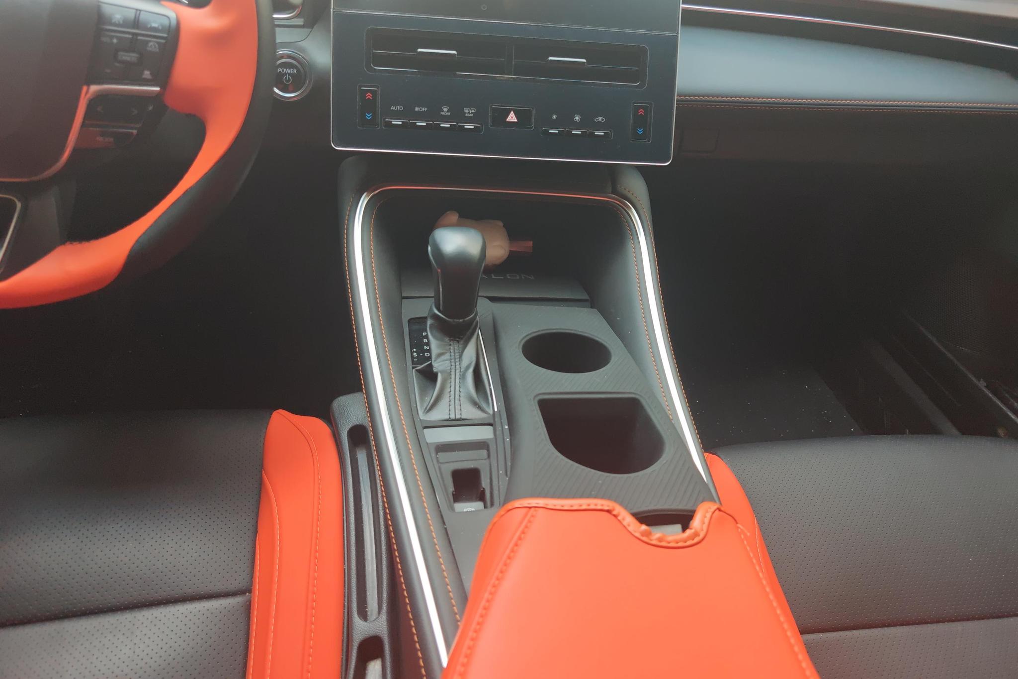 Toyota Avalon 2024, фото 16