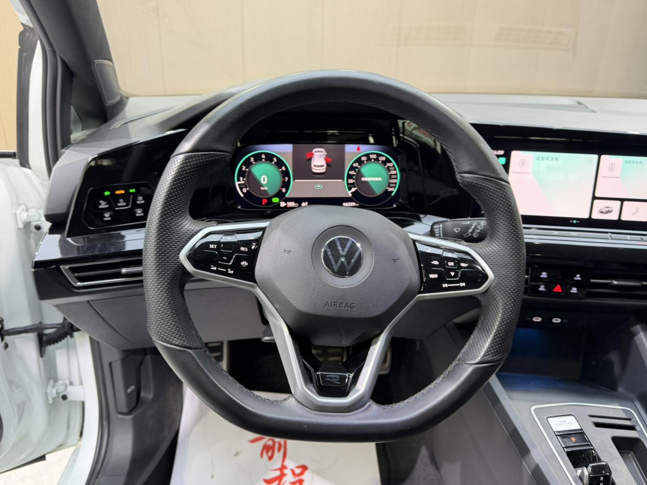 Volkswagen Golf 2023, фото 10