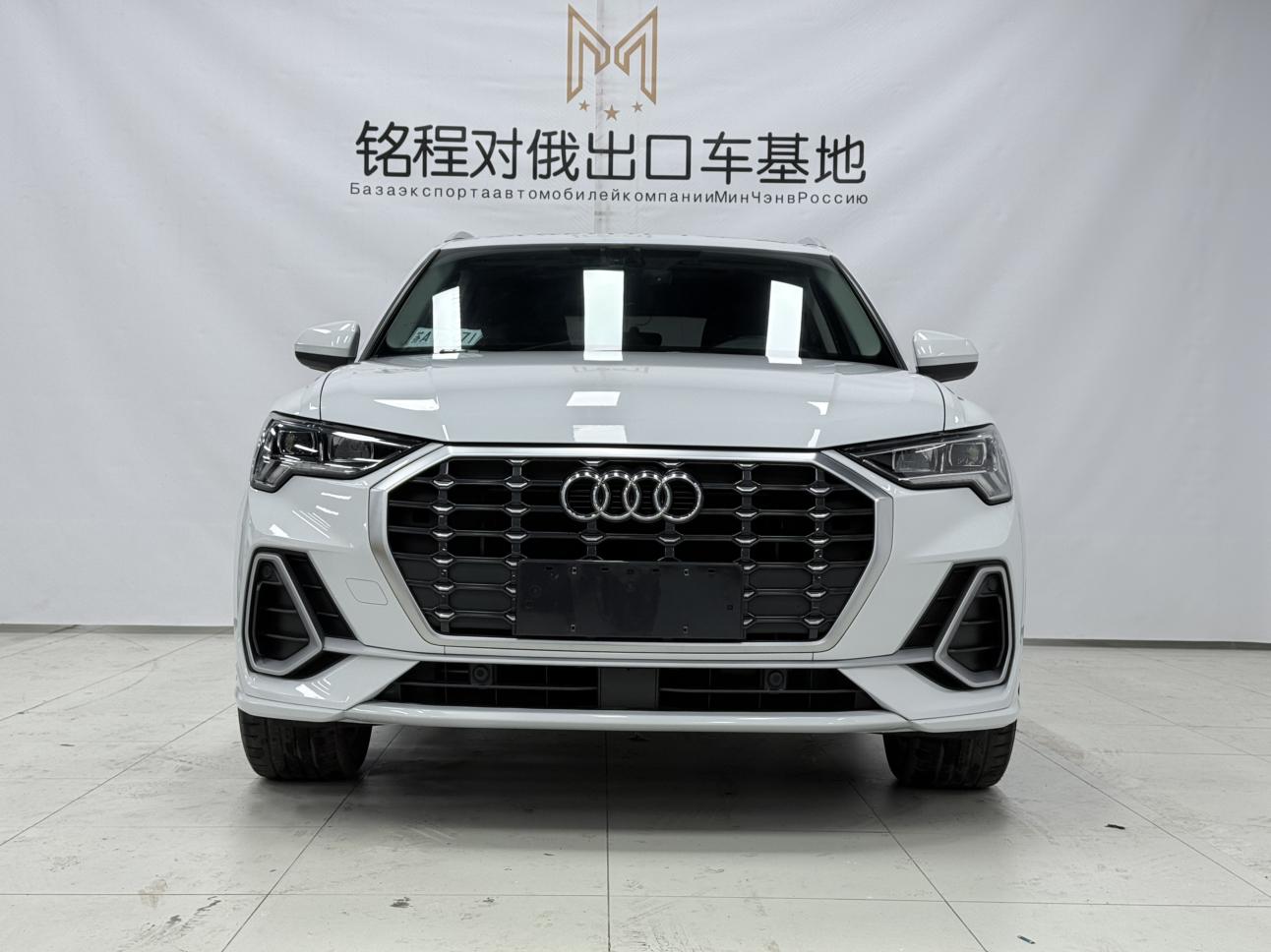 Audi Q3 2022, фото 2