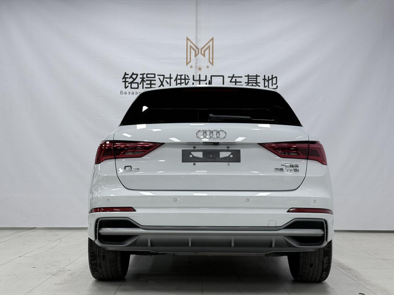 Audi Q3 2022, фото 5