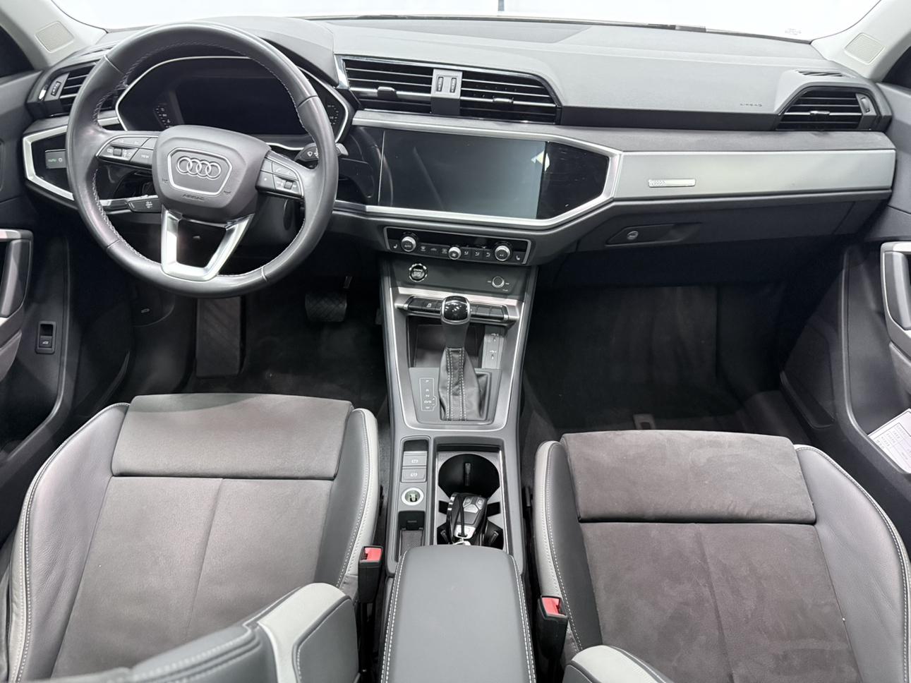 Audi Q3 2022, фото 8