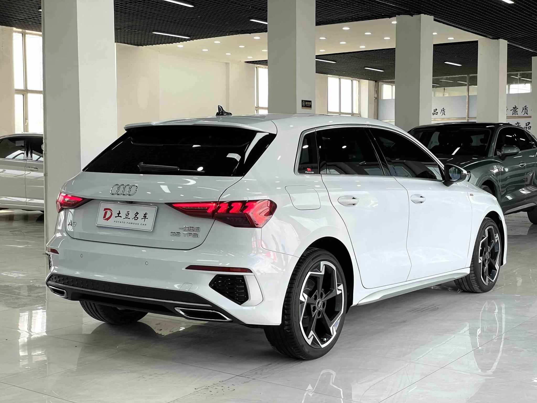 Audi A3 2023, фото 4