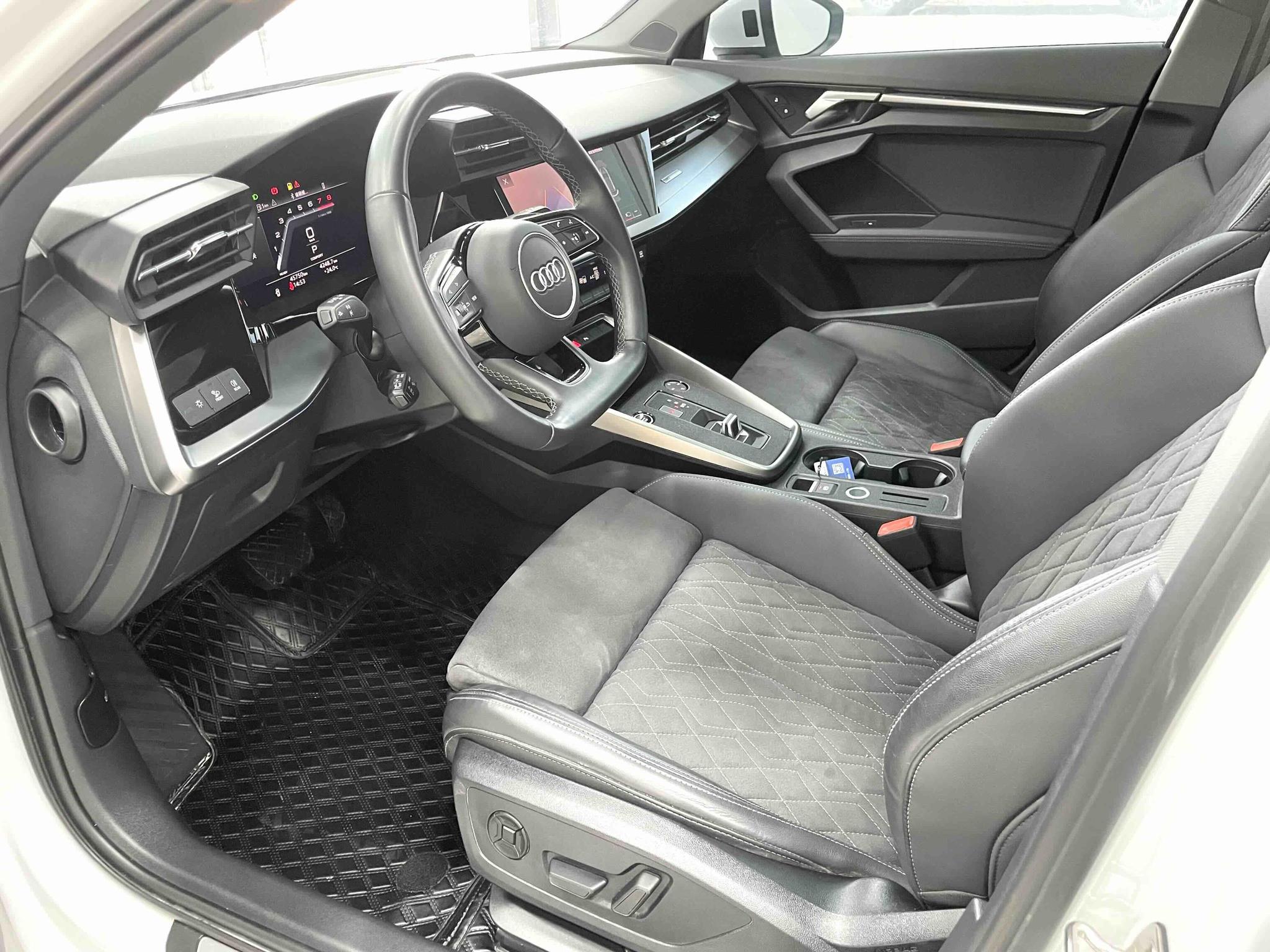 Audi A3 2023, фото 7