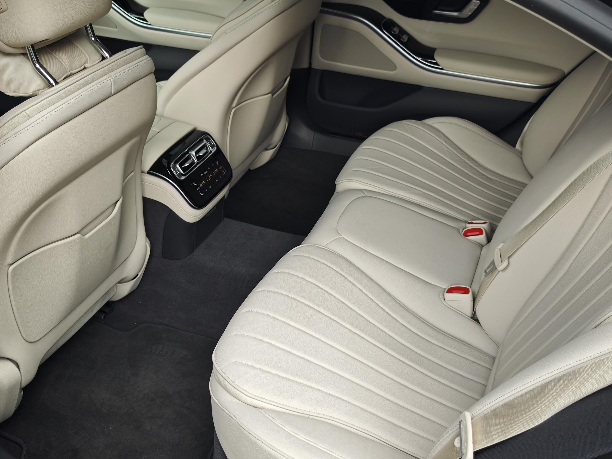 Mercedes-Benz S-Class 2023, фото 13