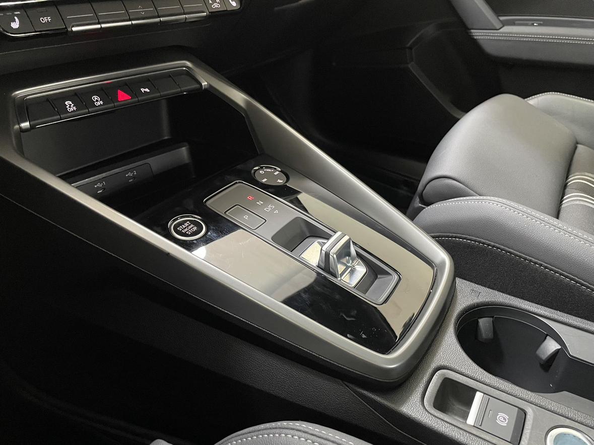 Audi A3 2021, фото 6