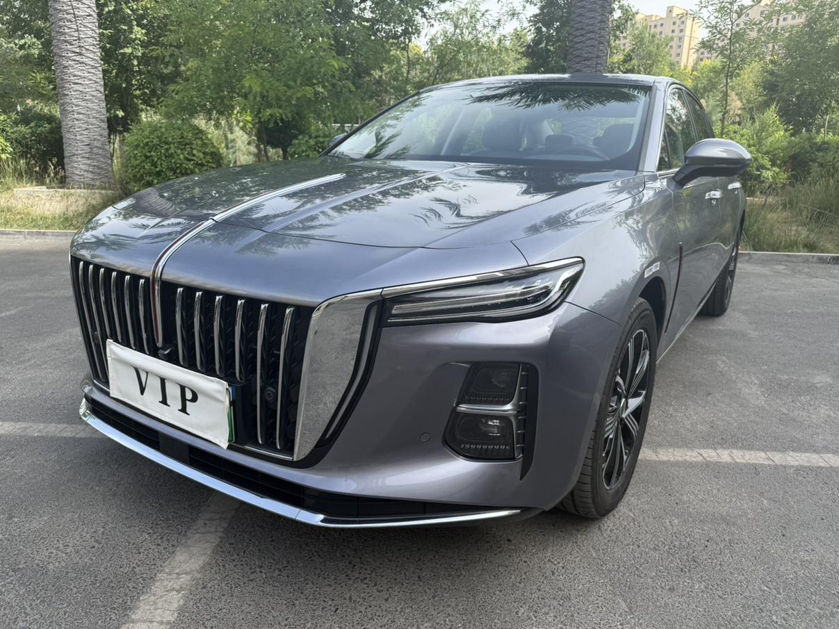 Hongqi H5 2025, 1.5 л турбо, 1-ст. DHT (гибридный), передний, пробег 6 000 км — авто из Китая с пробегом