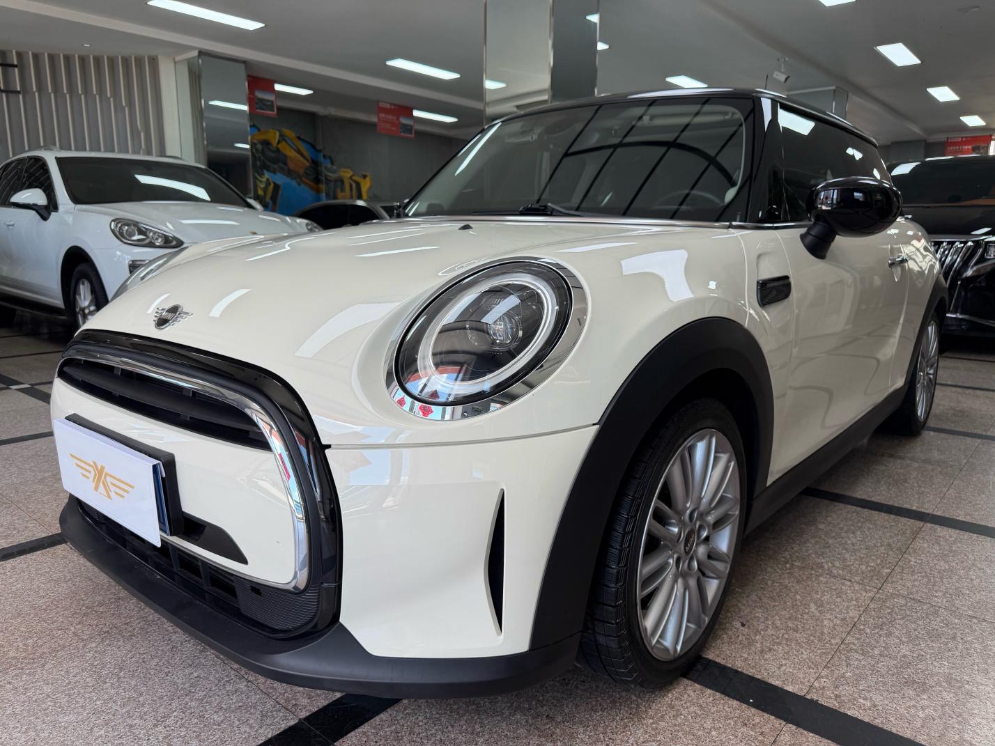MINI Cooper 2022, 1.5 л турбо, робот (DCT), передний, пробег 36 000 км — авто из Китая с пробегом