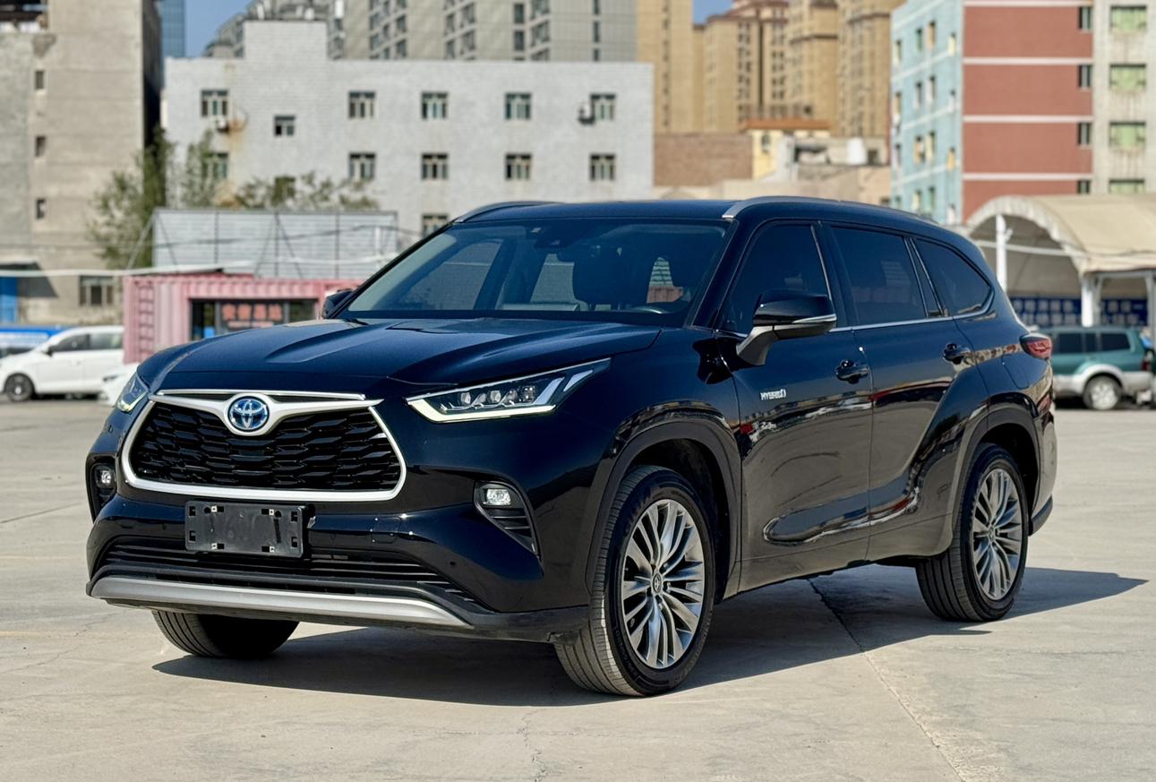 Toyota Haval 2023, 2.5 л, вариатор (CVT), полный, пробег 50 000 км — авто из Китая с пробегом