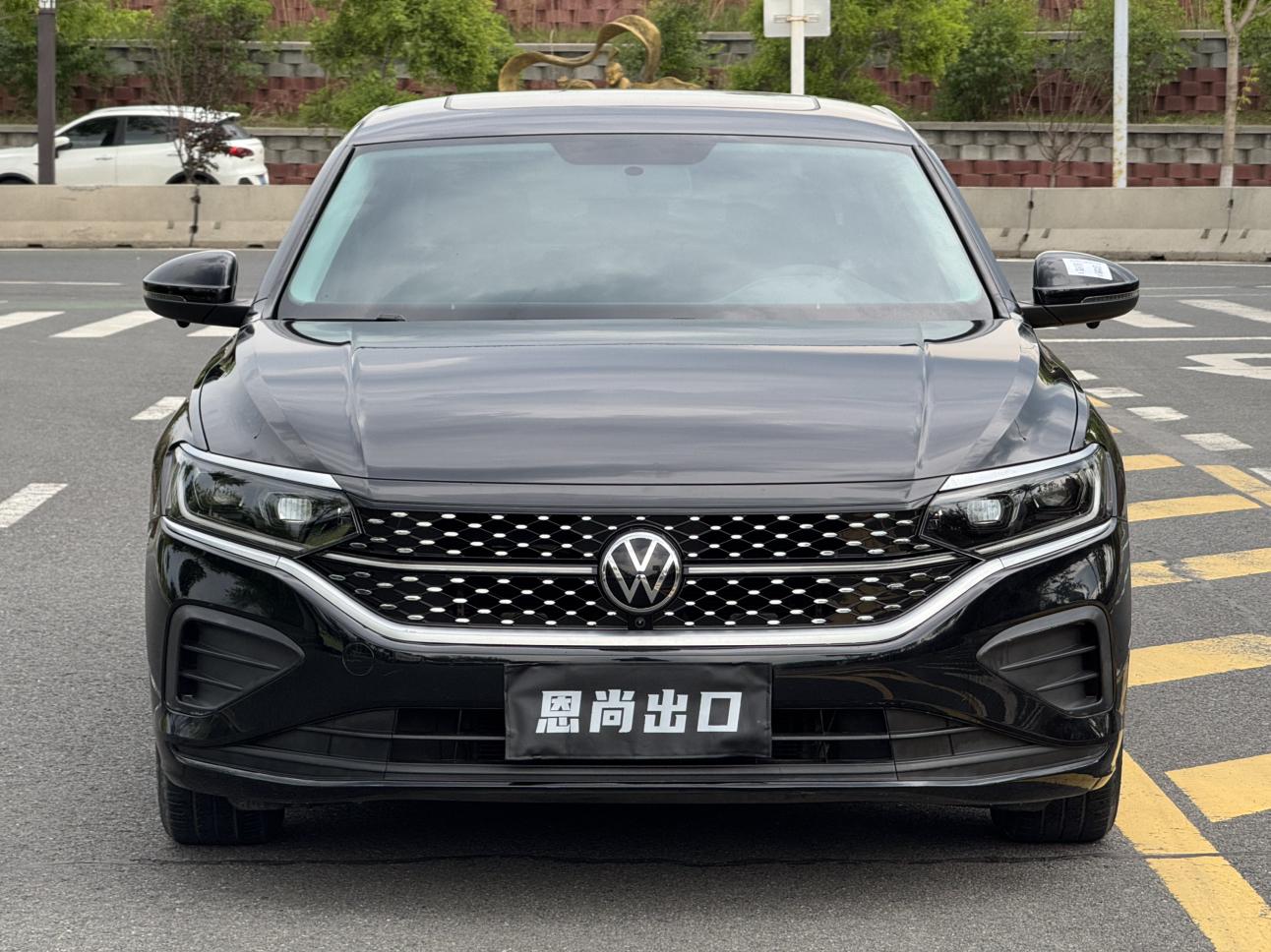 Volkswagen Passat 2023, фото 3