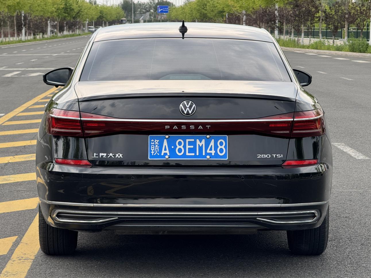 Volkswagen Passat 2023, фото 6