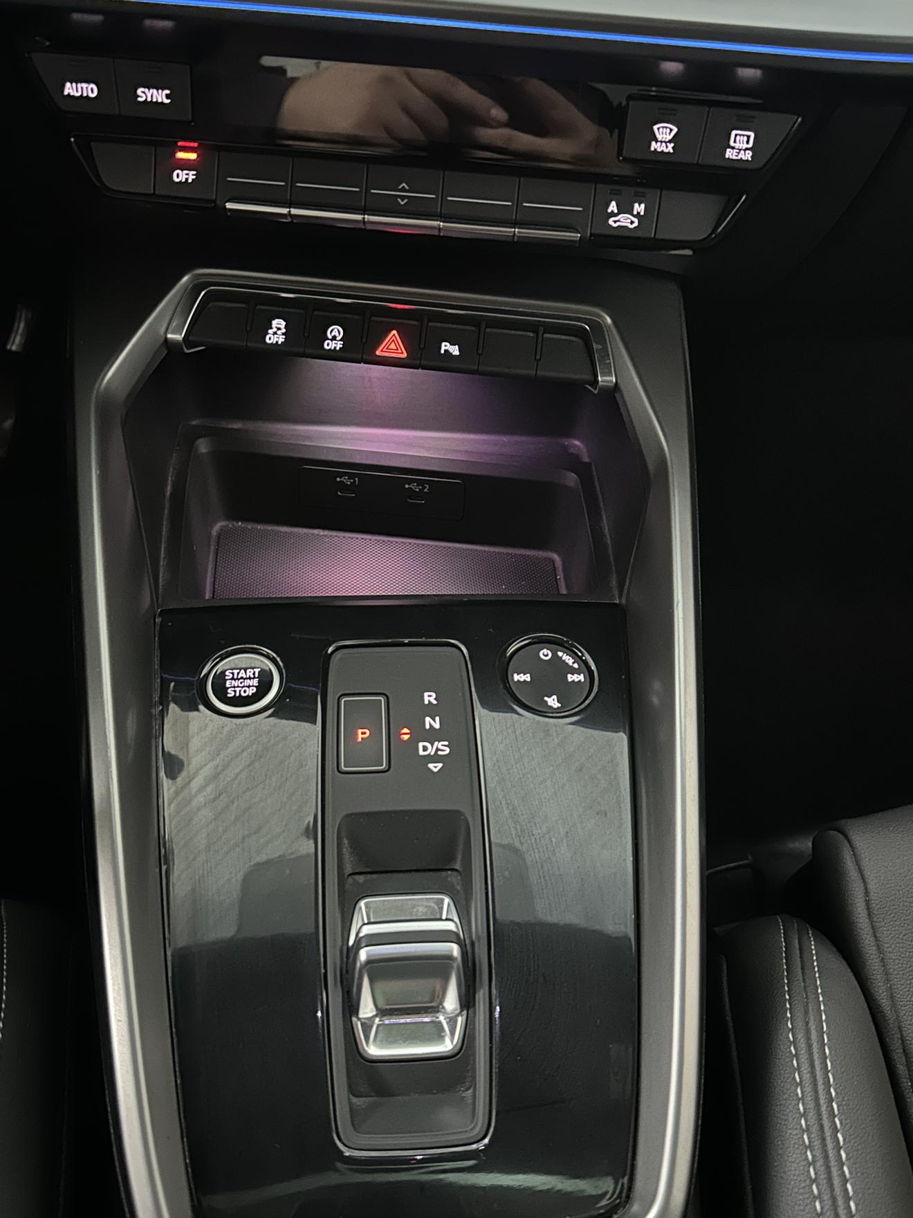Audi A3 2023, фото 16