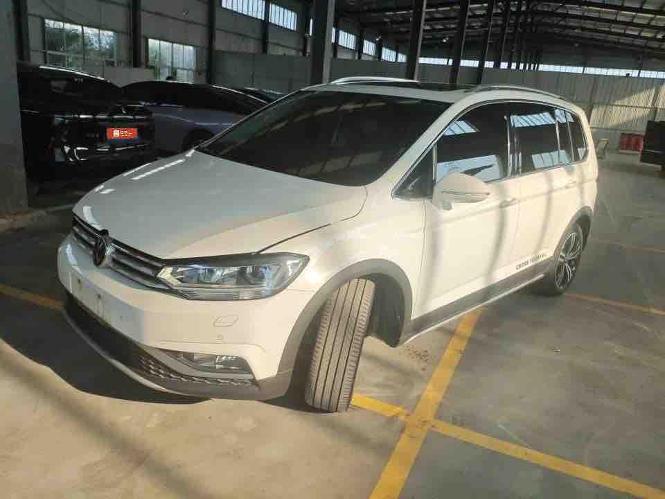 Volkswagen Tuan L 2021, 1.4 л турбо, робот (DCT), передний, пробег 32 700 км — авто из Китая с пробегом