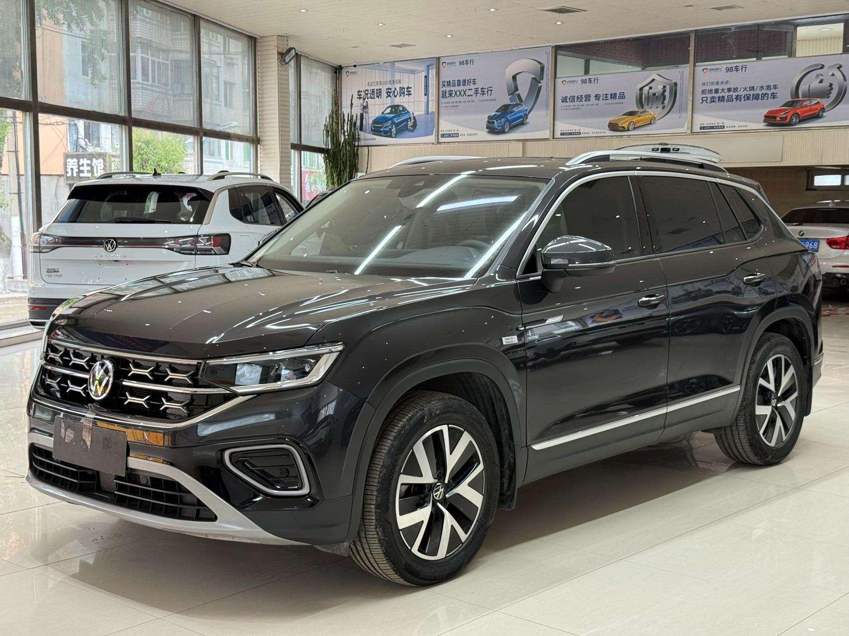 Volkswagen Tayron 2023, 1.4 л турбо, робот (DCT), передний, пробег 30 000 км — авто из Китая с пробегом