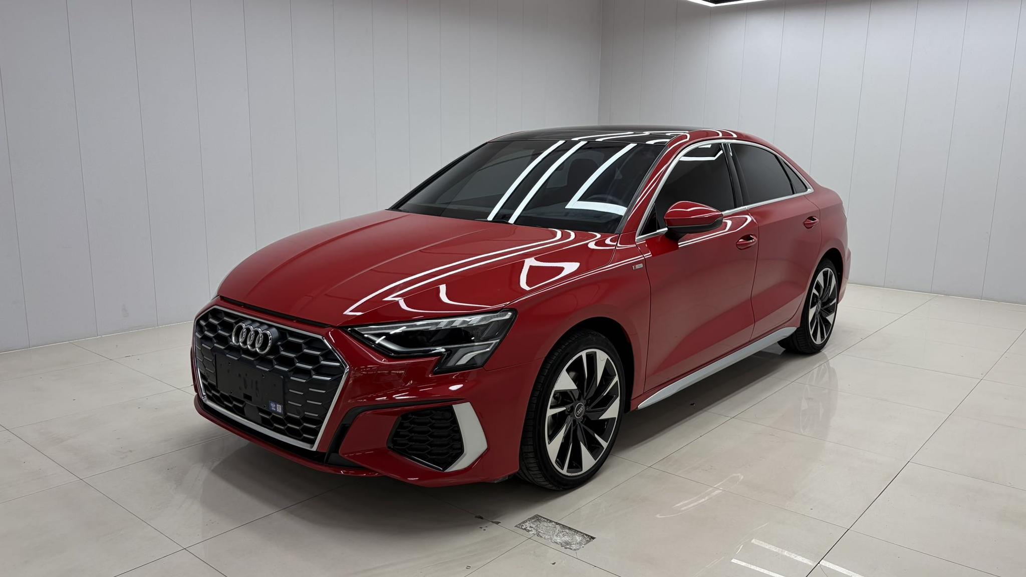 Audi A3 2022, 1.4 л турбо, робот (DCT), передний, пробег 41 000 км — авто из Китая с пробегом