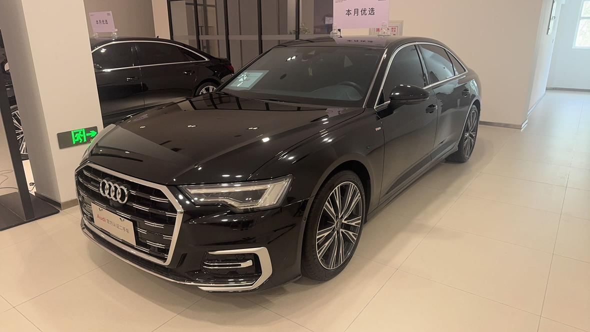 Audi A6L 2024, 2 л турбо, робот (DCT), полный, пробег 58 000 км — авто из Китая с пробегом