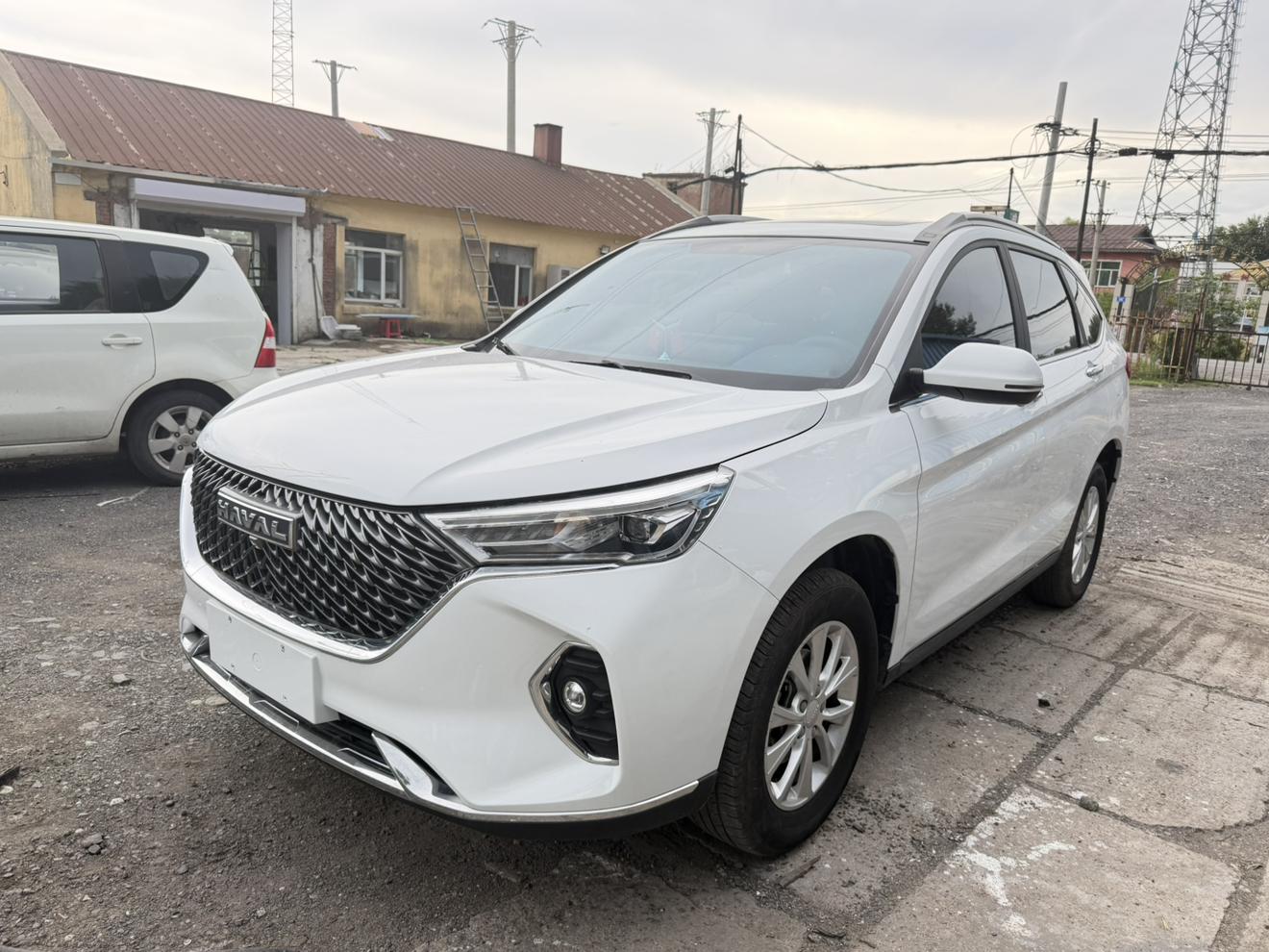Haval M6 2023, 1.5 л турбо, робот (DCT), передний, пробег 32 000 км — авто из Китая с пробегом