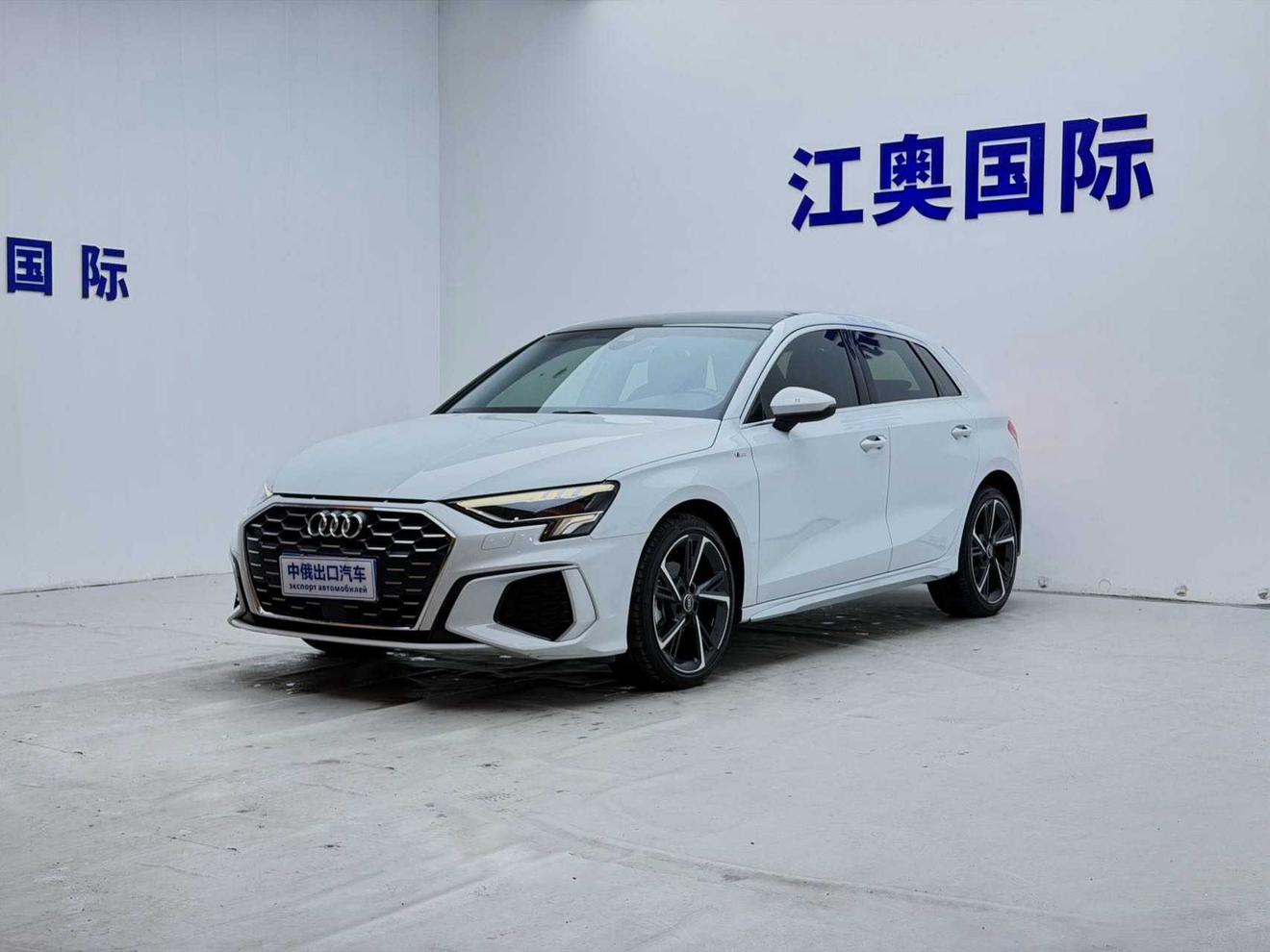 Audi A3 2022, 1.4 л турбо, робот (DCT), передний, пробег 42 000 км — авто из Китая с пробегом