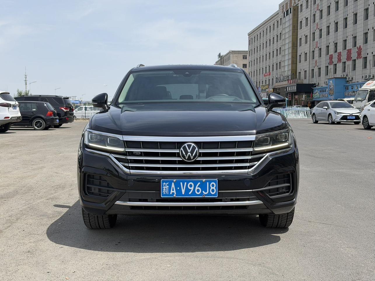 Volkswagen Touareg 2022, фото 2