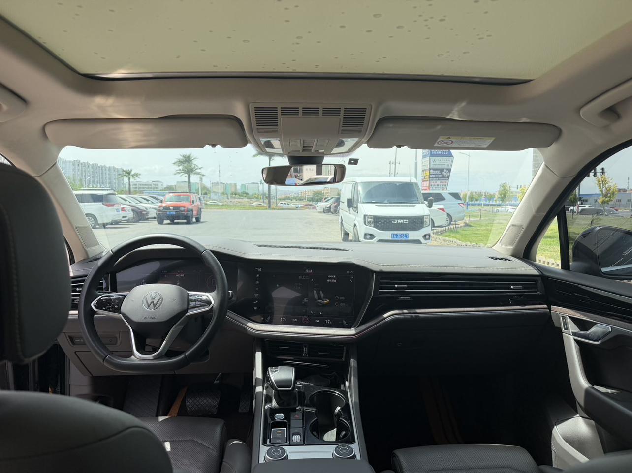 Volkswagen Touareg 2022, фото 5