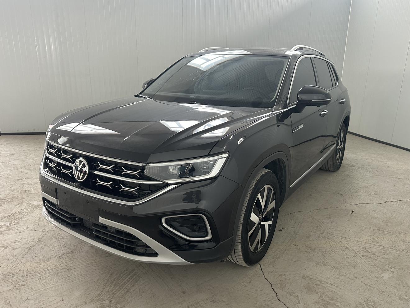 Volkswagen Tayron 2023, 1.4 л турбо, робот (DCT), передний, пробег 41 000 км — авто из Китая с пробегом