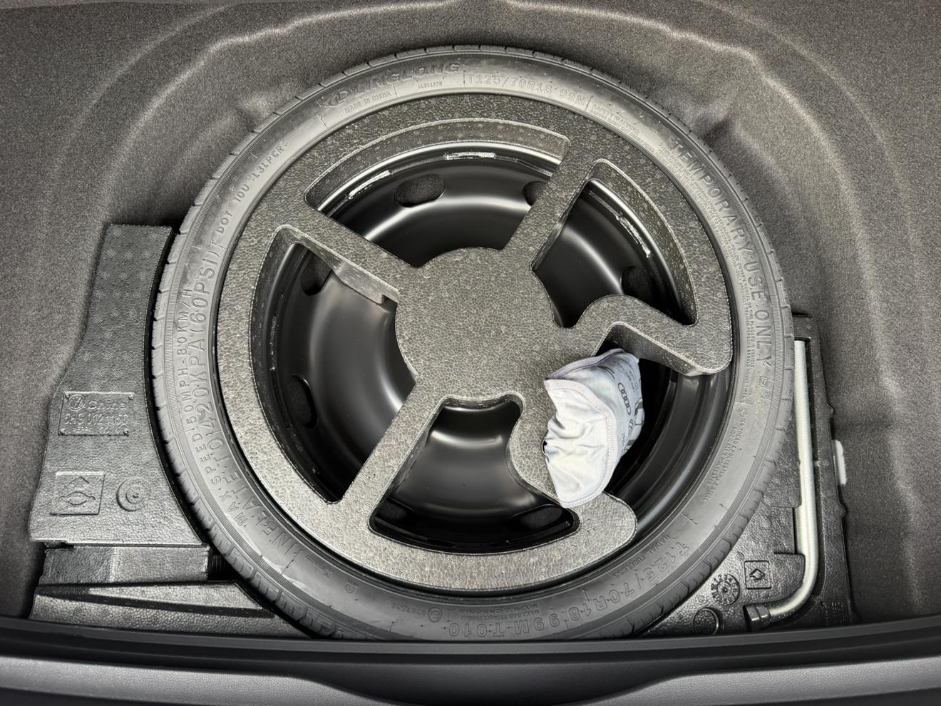 Volkswagen Golf 2023, фото 13