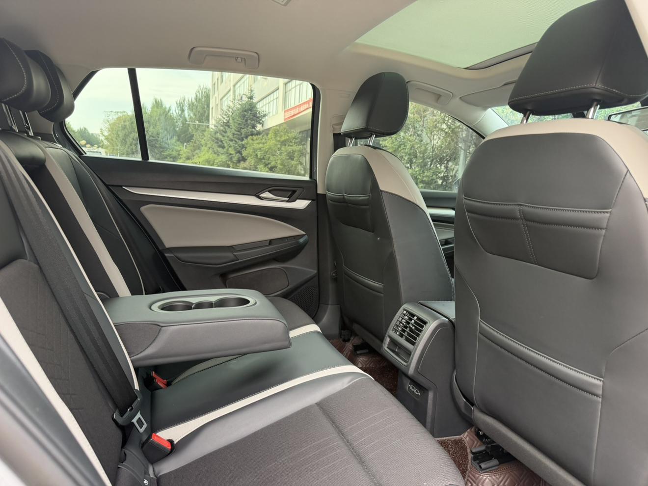 Volkswagen Golf 2023, фото 14