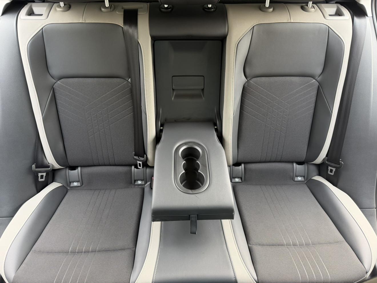 Volkswagen Golf 2023, фото 17