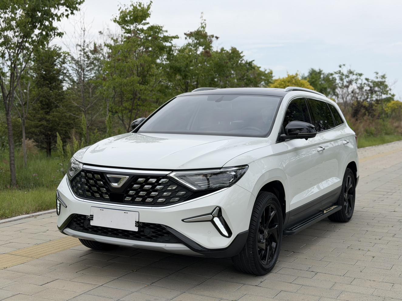 Jetta VS7 2023, 1.4 л турбо, автомат, передний, пробег 24 000 км — авто из Китая с пробегом