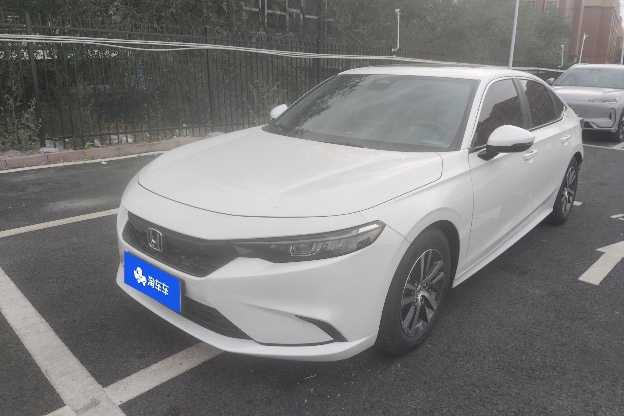 Honda Civic 2023, 1.5 л турбо, вариатор (CVT), передний, пробег 40 700 км — авто из Китая с пробегом