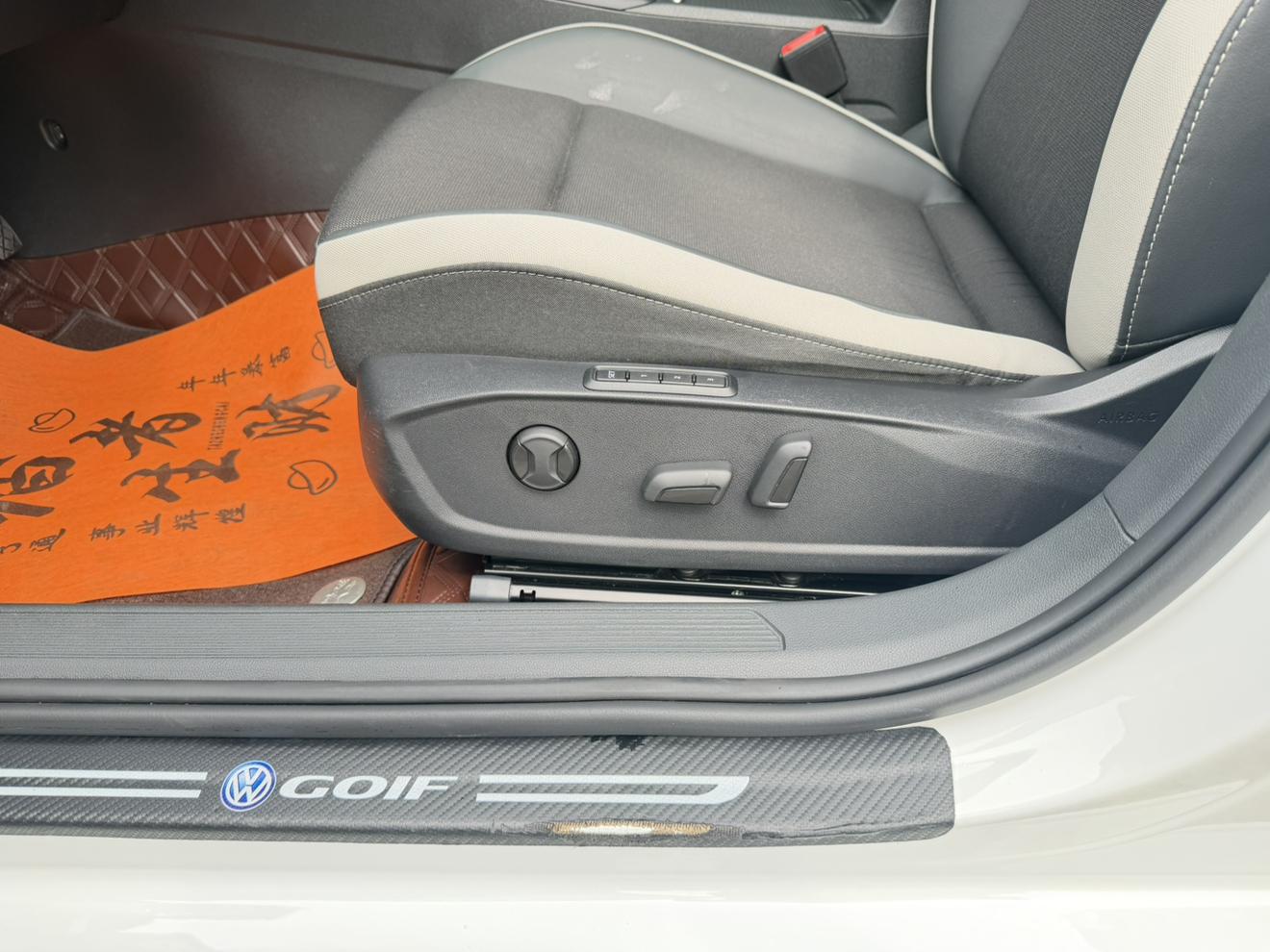 Volkswagen Golf 2023, фото 17