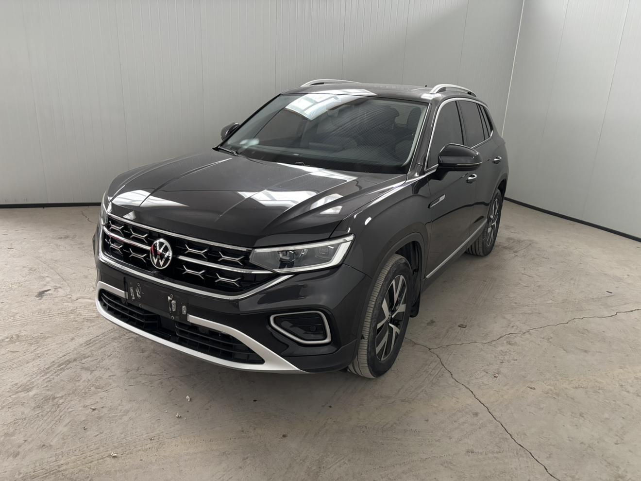 Volkswagen Tayron 2023, 1.4 л турбо, робот (DCT), передний, пробег 27 000 км — авто из Китая с пробегом