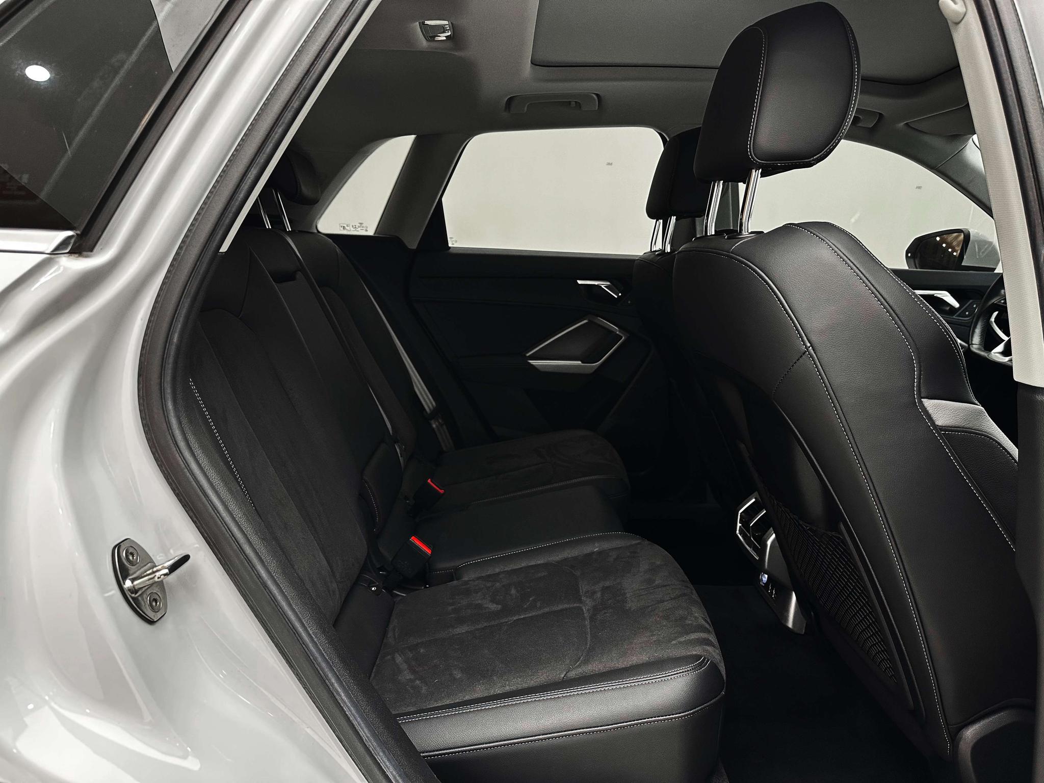 Audi Q3 2022, фото 16