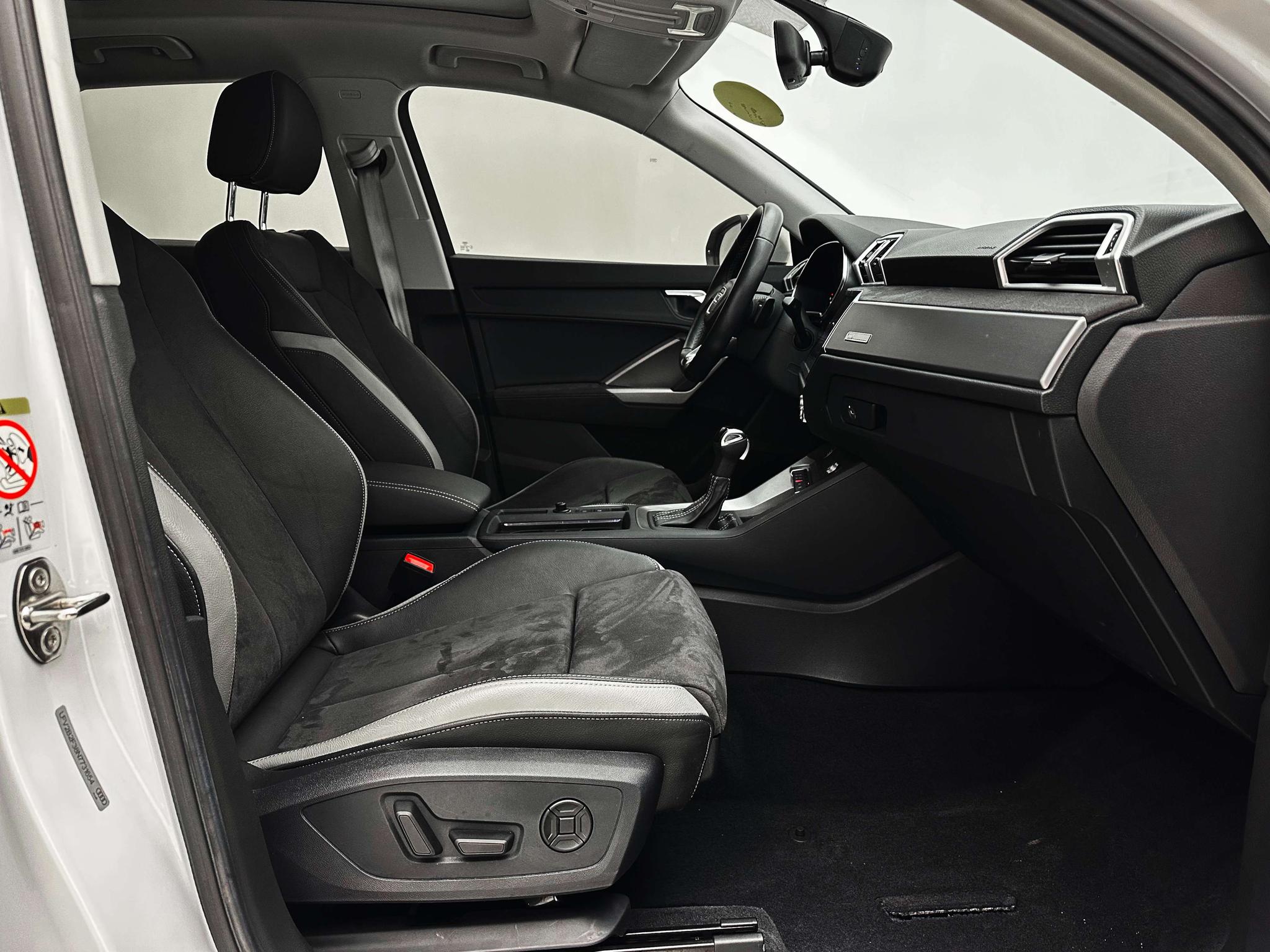 Audi Q3 2022, фото 17