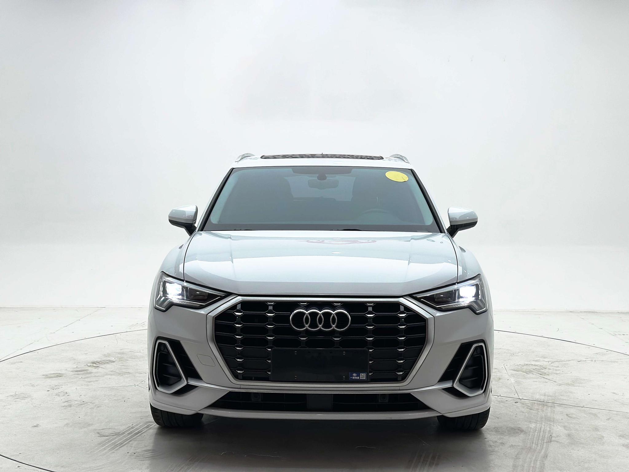Audi Q3 2022, фото 2
